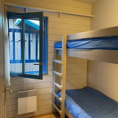 La Maison Aux Volets Bleus - Des Americains
